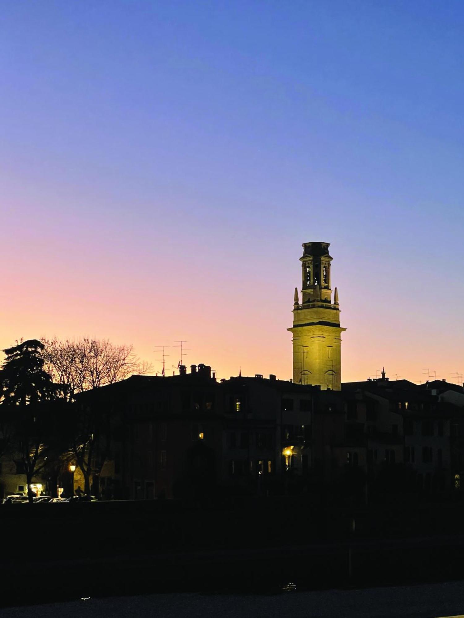 Primavera Al Teatro Romano Verona Kültér fotó