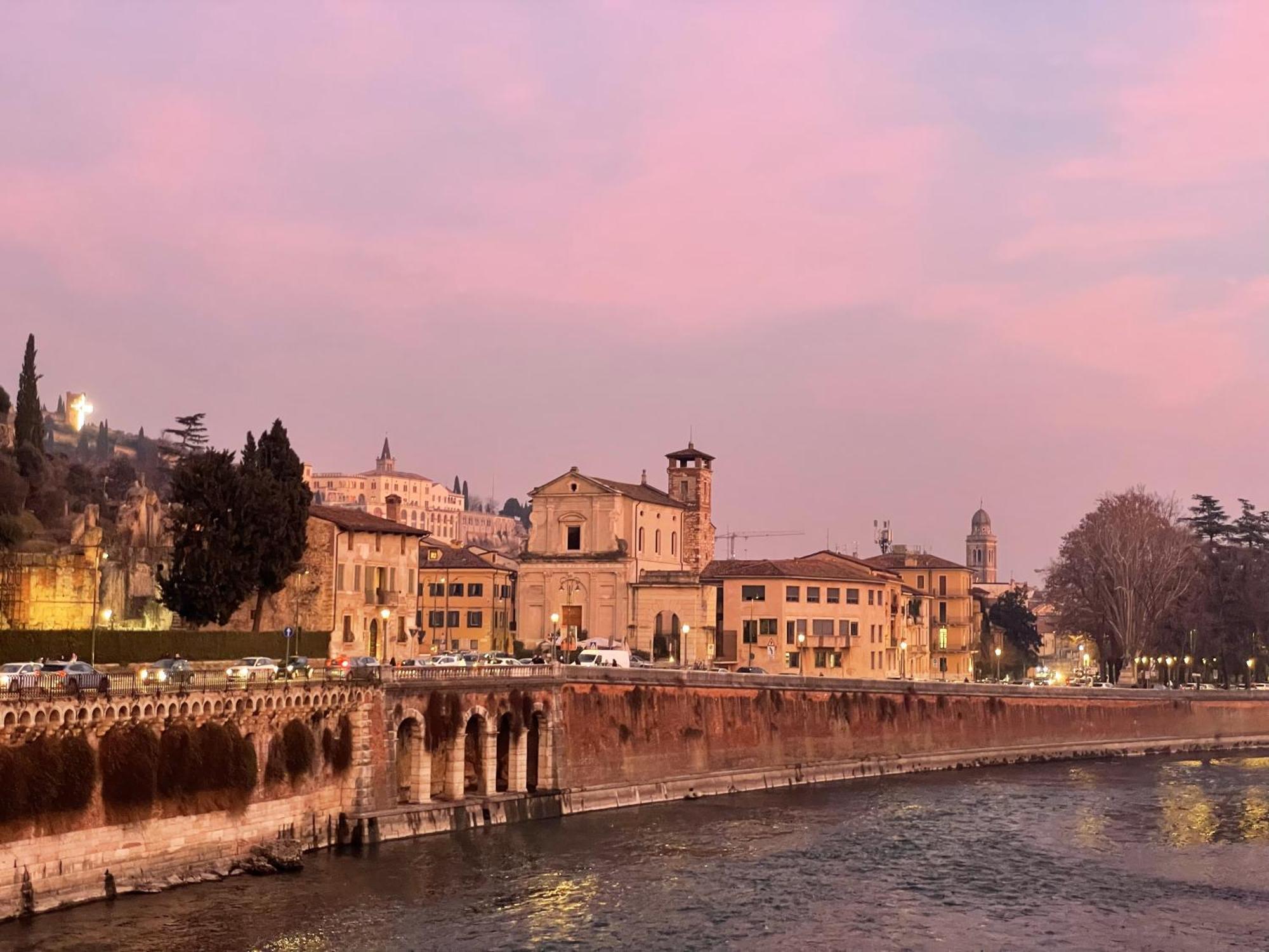 Primavera Al Teatro Romano Verona Kültér fotó