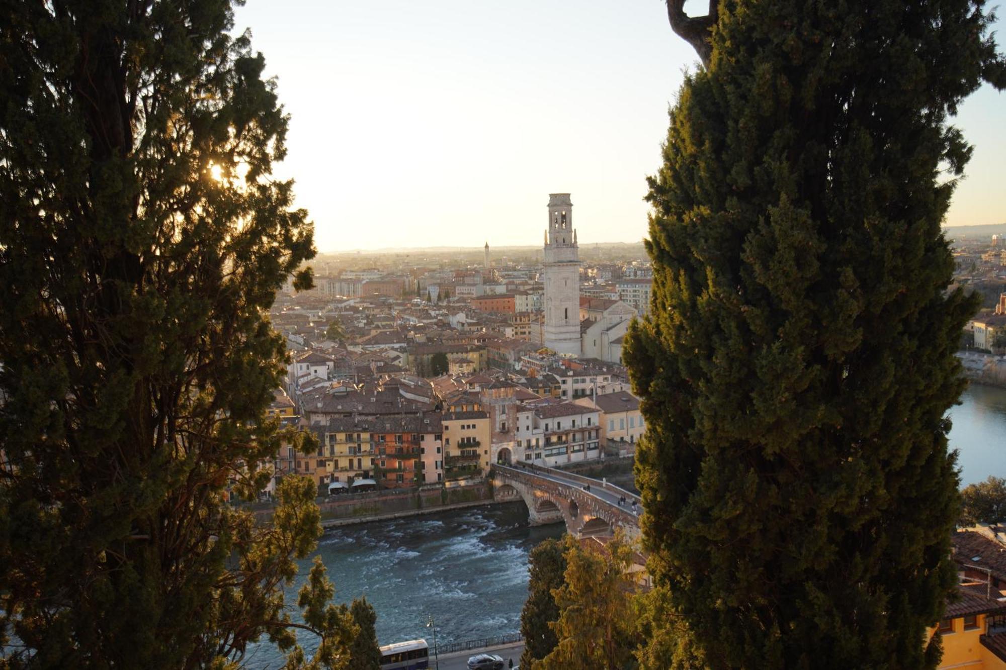 Primavera Al Teatro Romano Verona Kültér fotó