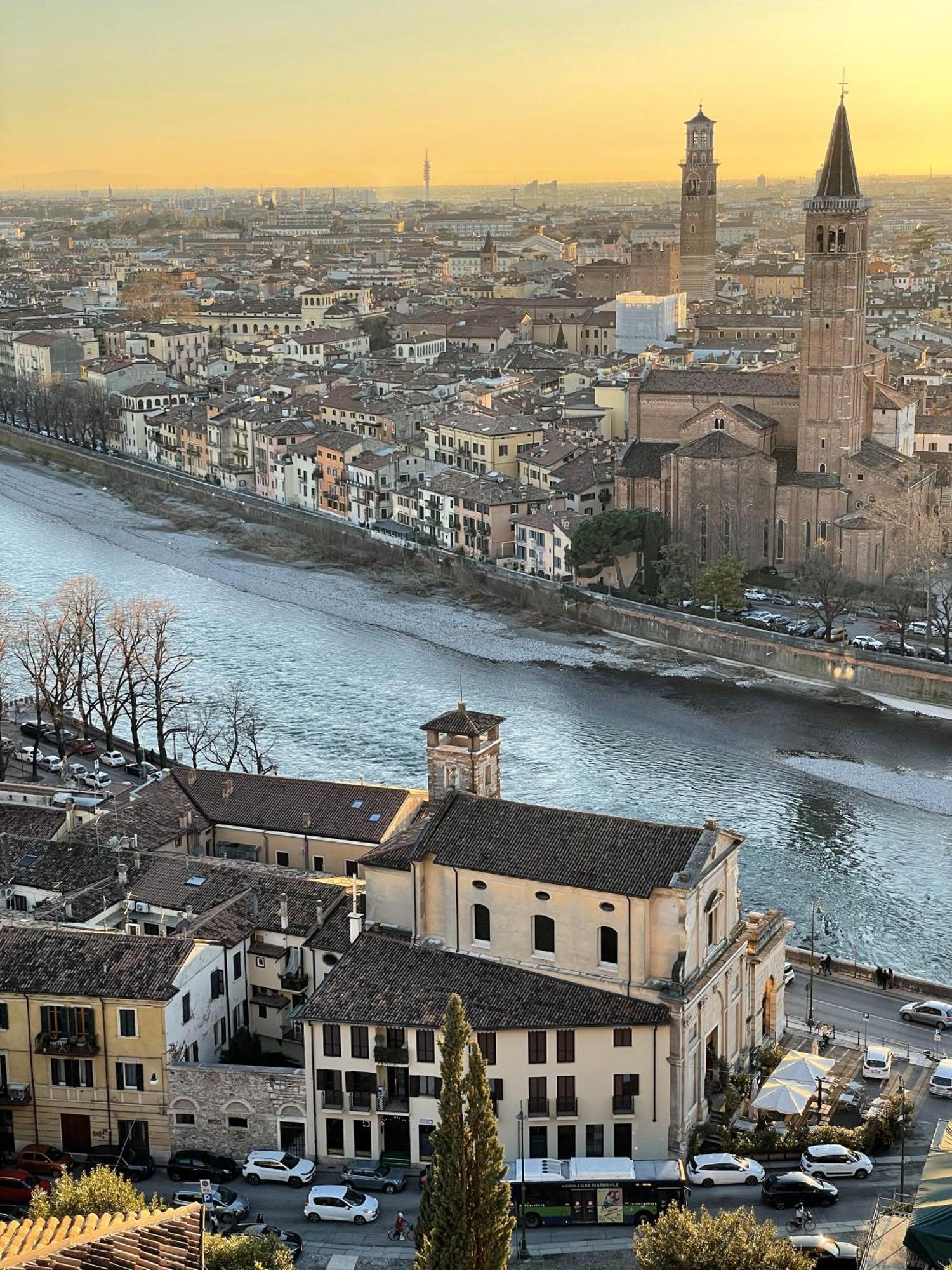 Primavera Al Teatro Romano Verona Kültér fotó